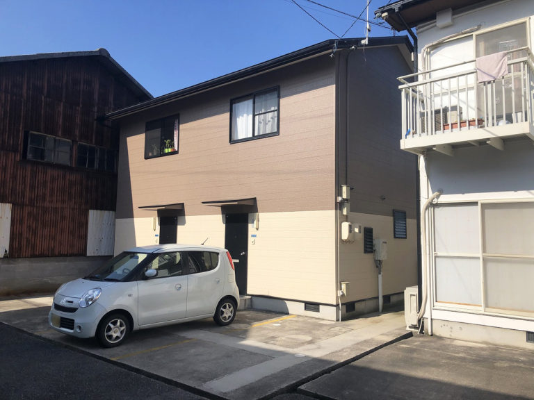 米子市車尾　2世帯アパート　屋根外壁塗装工事