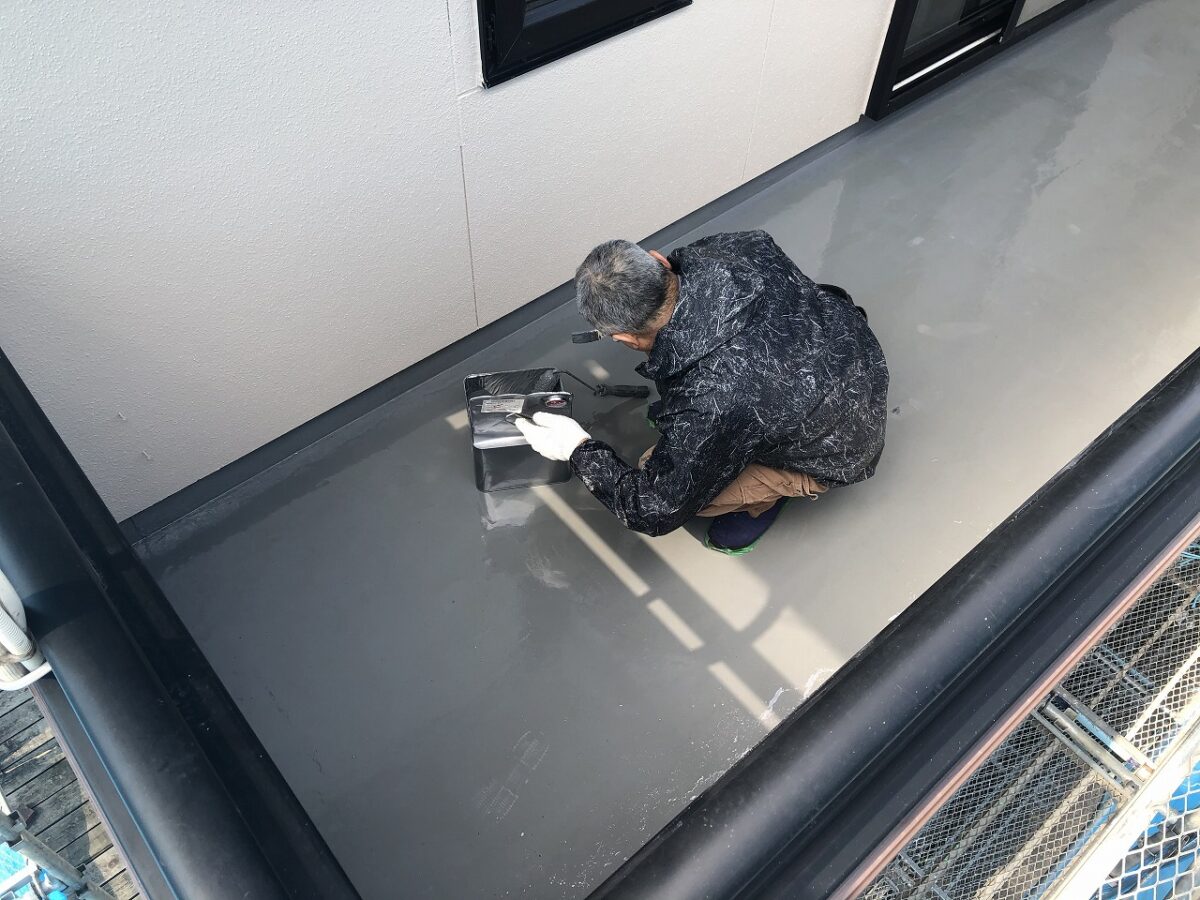 バルコニー防水工事中