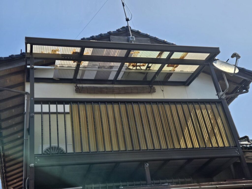 ベランダの屋根_施工前