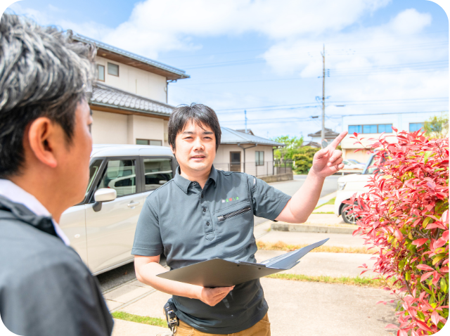 説明しているスタッフ