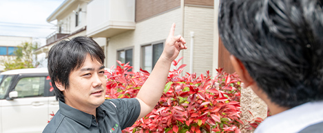 お客様にご説明している様子